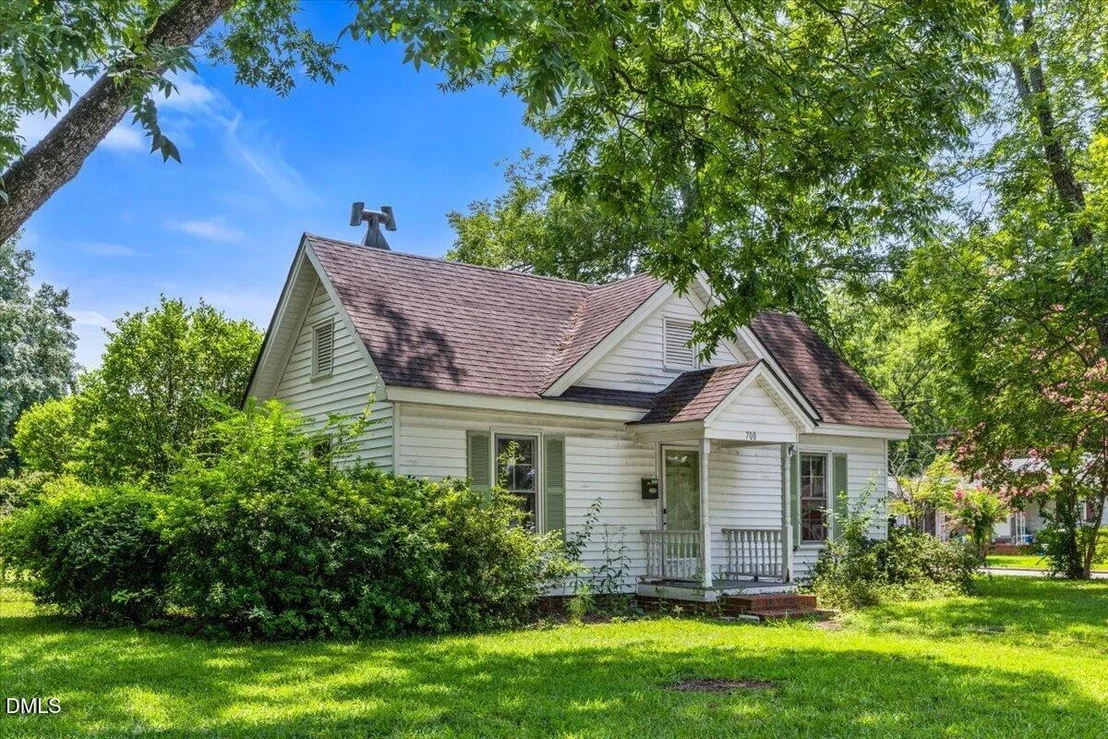 Photo of 700 N Webb Street