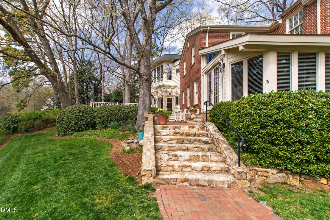 Photo of 223 Hillcrest Circle