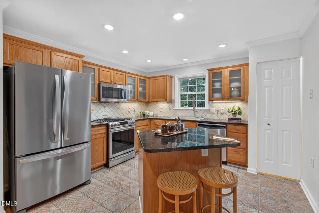 Photo of 2210 Parkside Drive