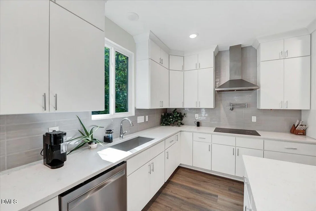 Photo of 2982 Carolyn Drive