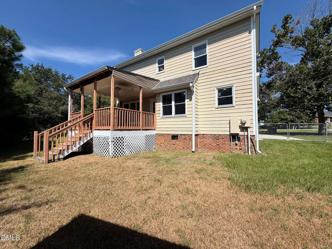 Photo of 106 Deblyn Court