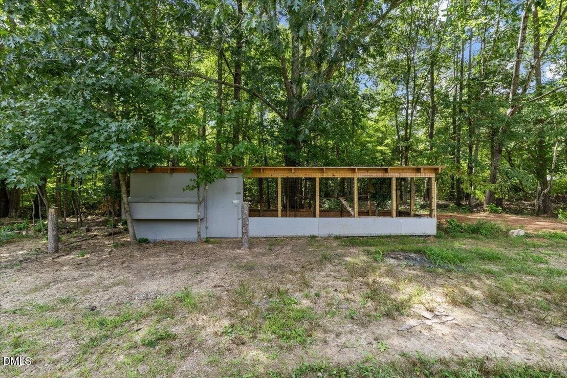 Photo of 11208 Range Road
