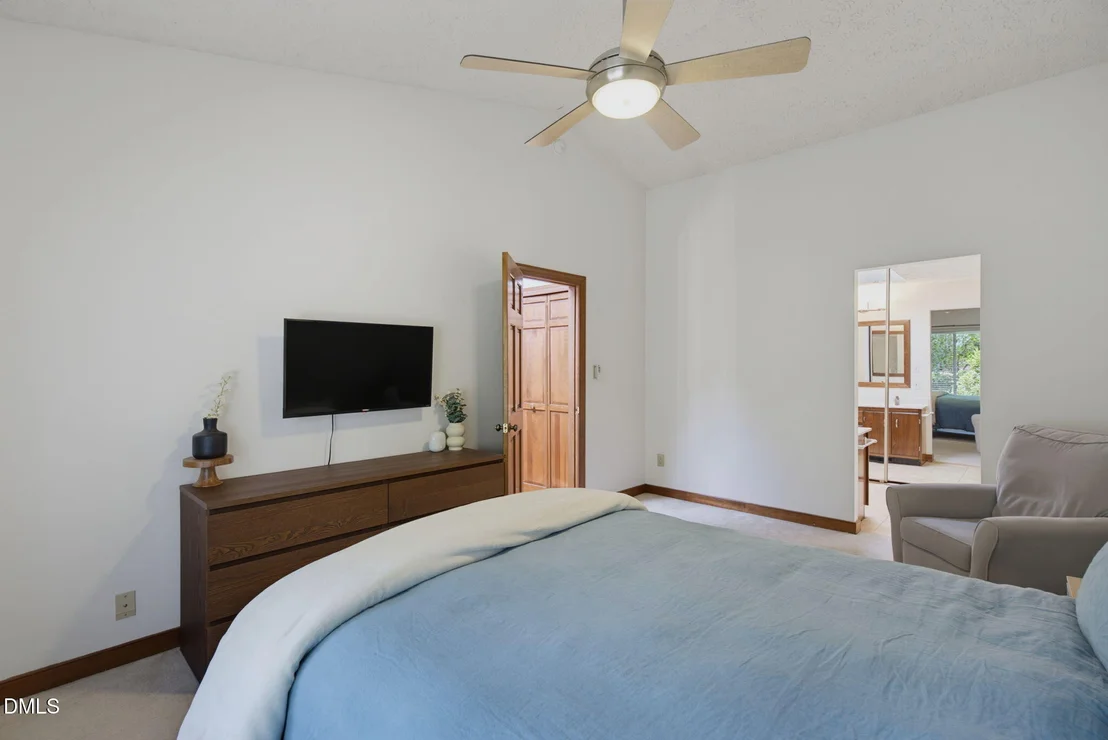 Photo of 32 S Angela Circle