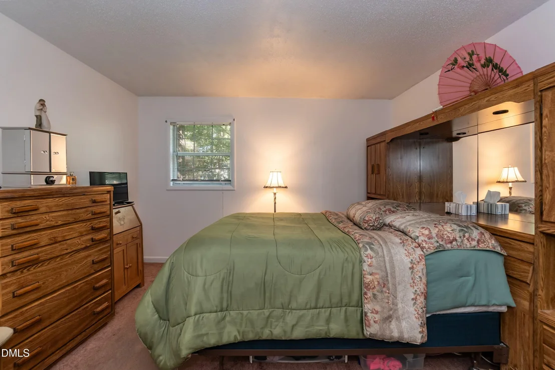 Photo of 1122 Saxony Drive