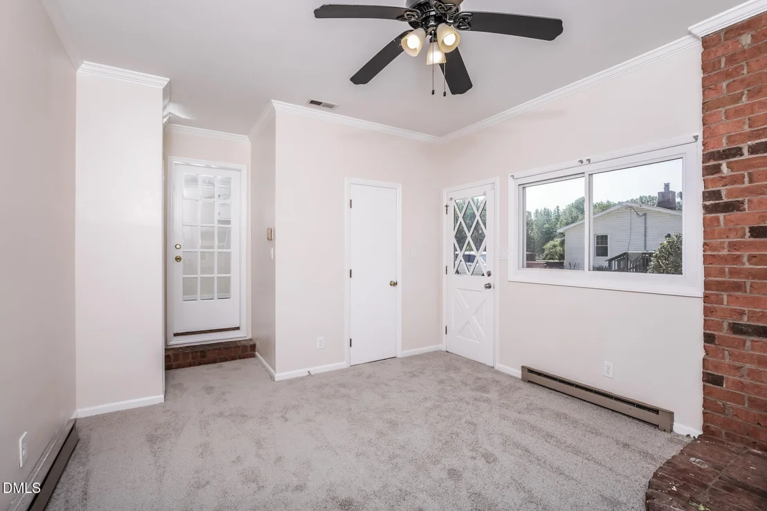 Photo of 870 Abbott Road