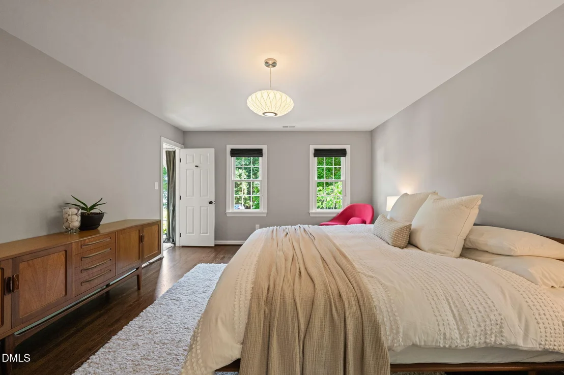 Photo of 102 Ormsby Court