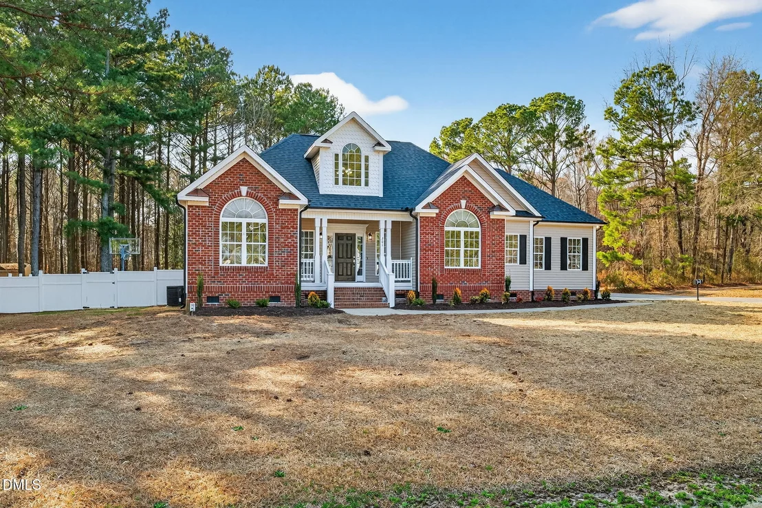 Photo of 201 Eagle Crest Lane