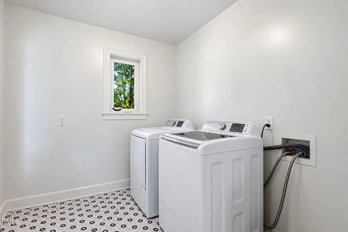 Photo of 415 River Bluff Drive N
