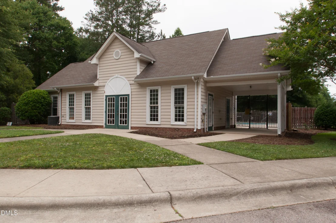 Photo of 829 Penncross Drive
