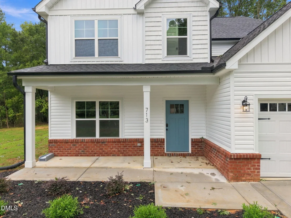 Photo of 713 Crestview Drive