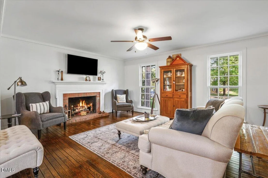 Photo of 804 Chestnut Drive