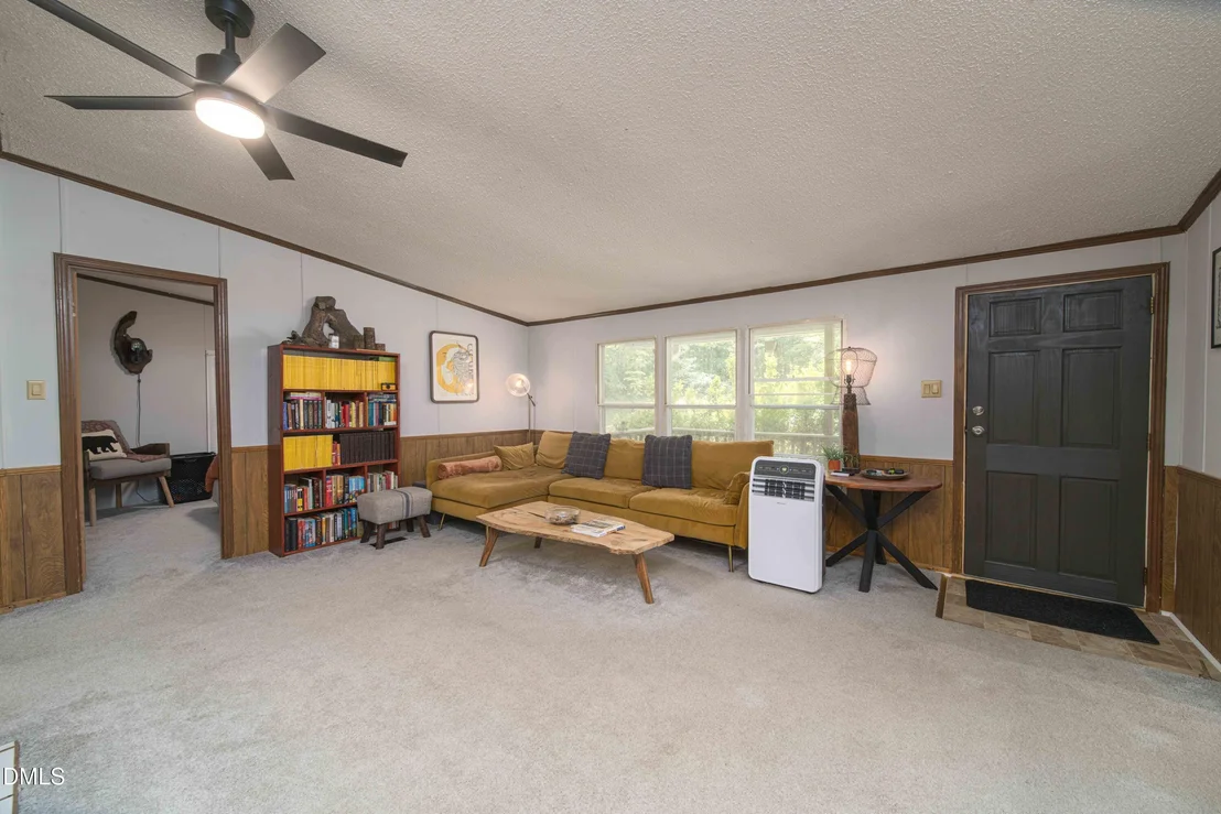 Photo of 748 Hunters Circle