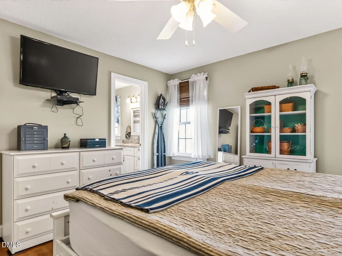 Photo of 1425 Raybon Drive