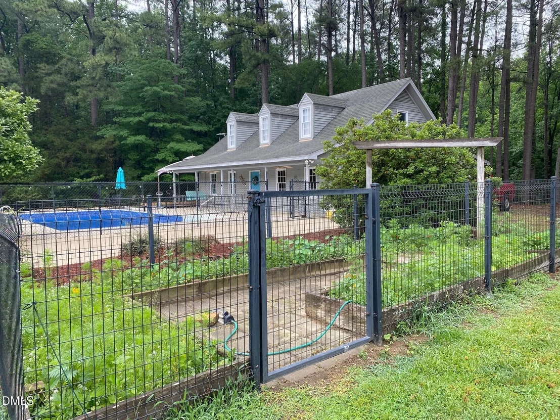 Photo of 2256 Shotwell Road