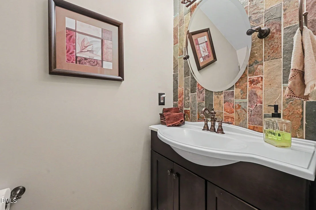 Photo of 611 Flagstone Way