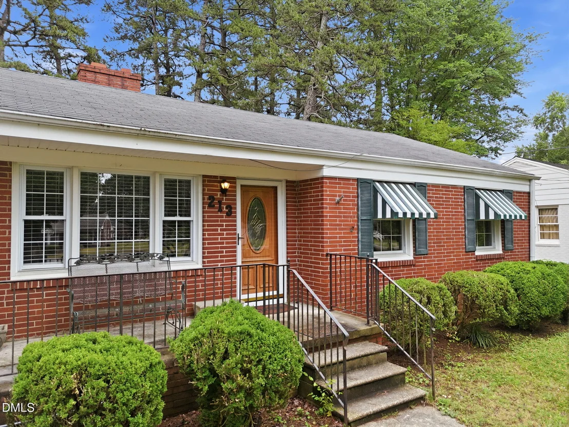 Photo of 213 Pine Tree Road
