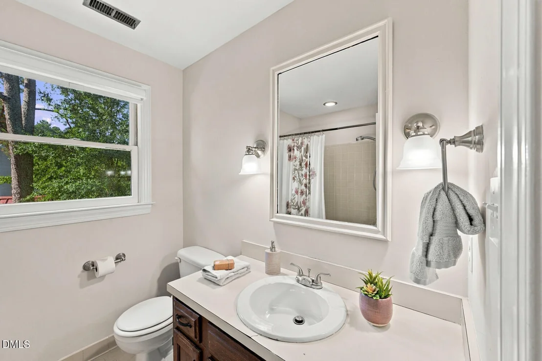 Photo of 105 Pinewood Drive