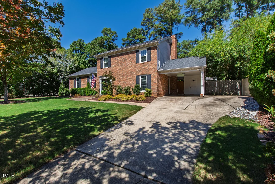 Photo of 1001 Pebblebrook Drive
