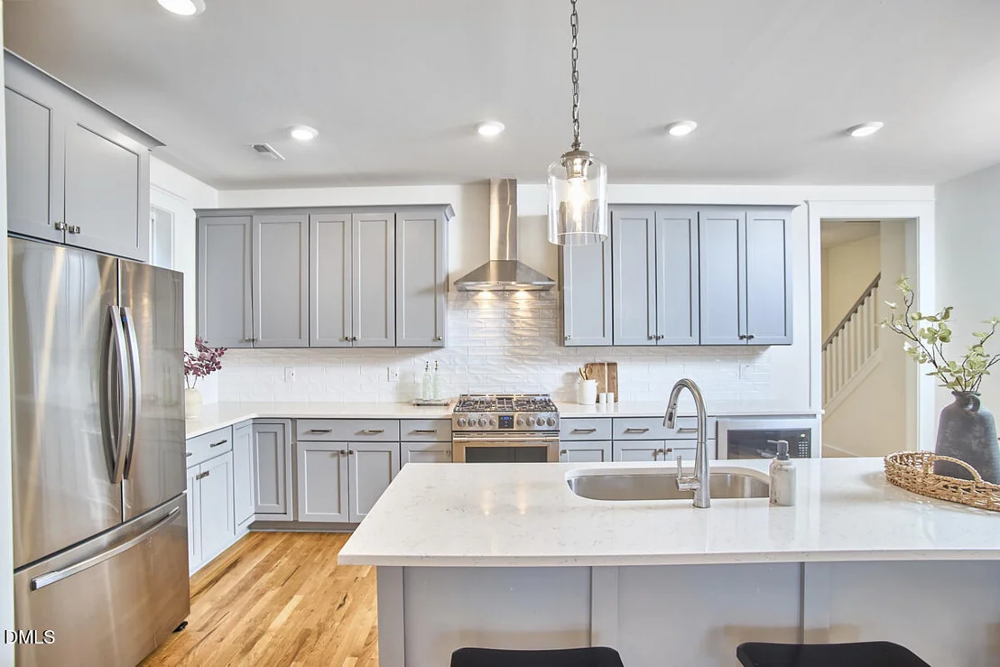 Photo of 1003 Whitehall Circle