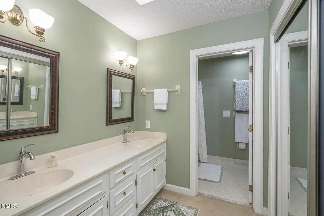 Photo of 708 Flagstone Way