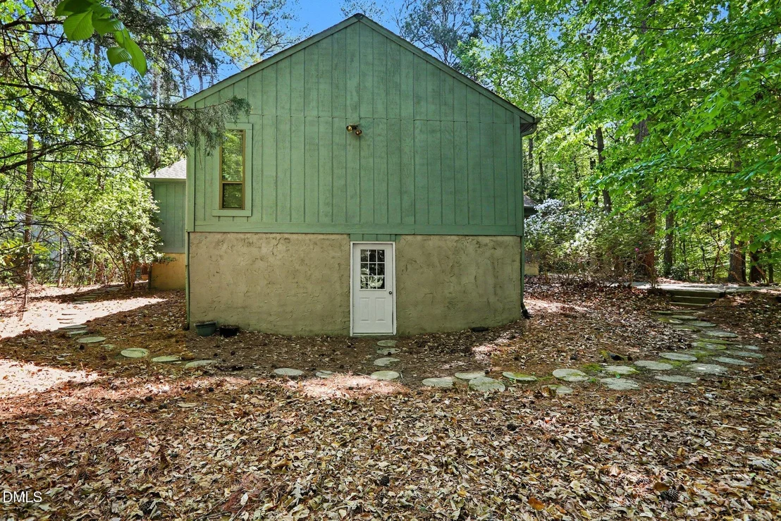 Photo of 223 Windlestraw