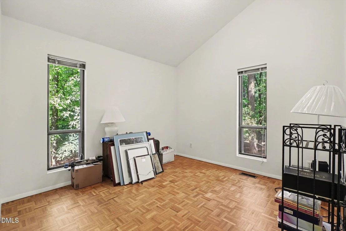 Photo of 223 Windlestraw