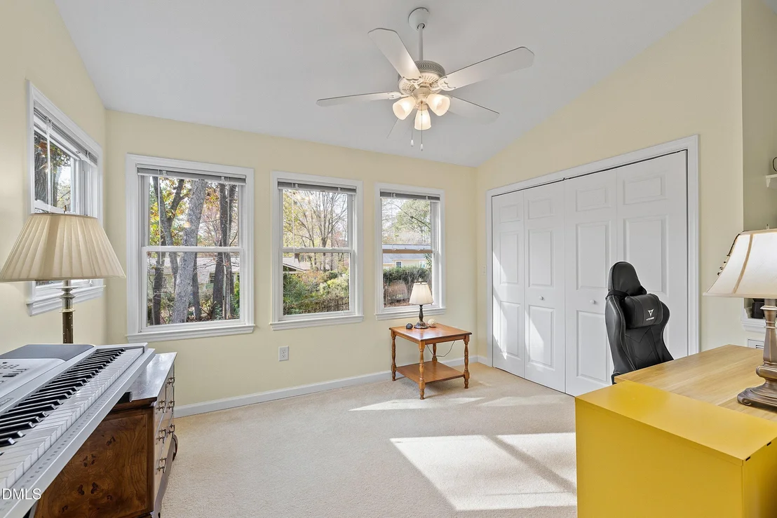Photo of 514 Holtz Lane