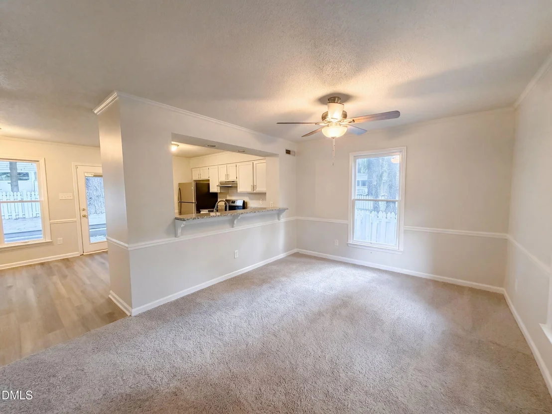 Photo of 2338 Hillandale Road