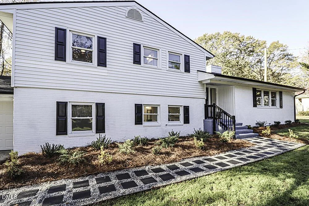Photo of 805 River Road