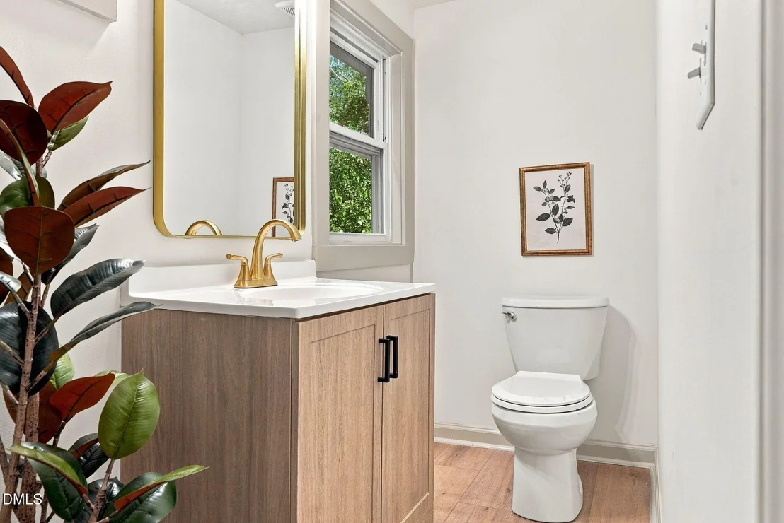 Photo of 2413 Shenandoah Avenue