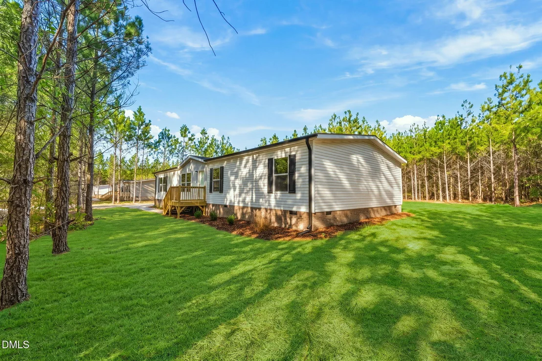 Photo of 875 Windblow Road