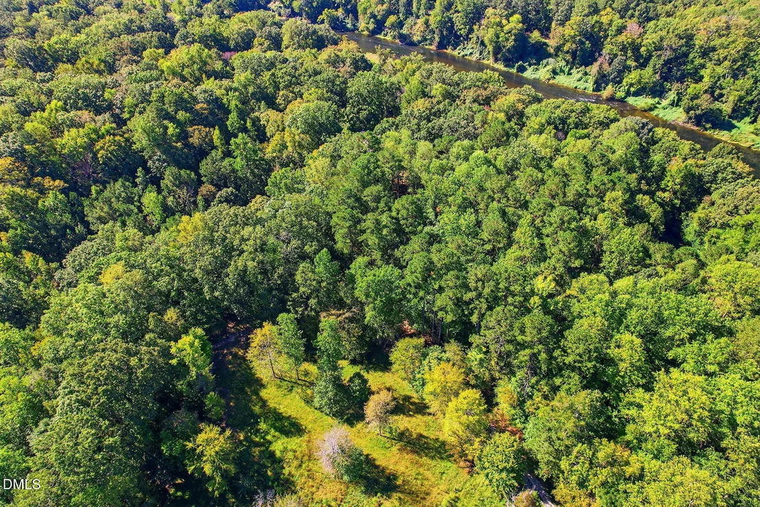 Photo of 415 River Bluff Drive N