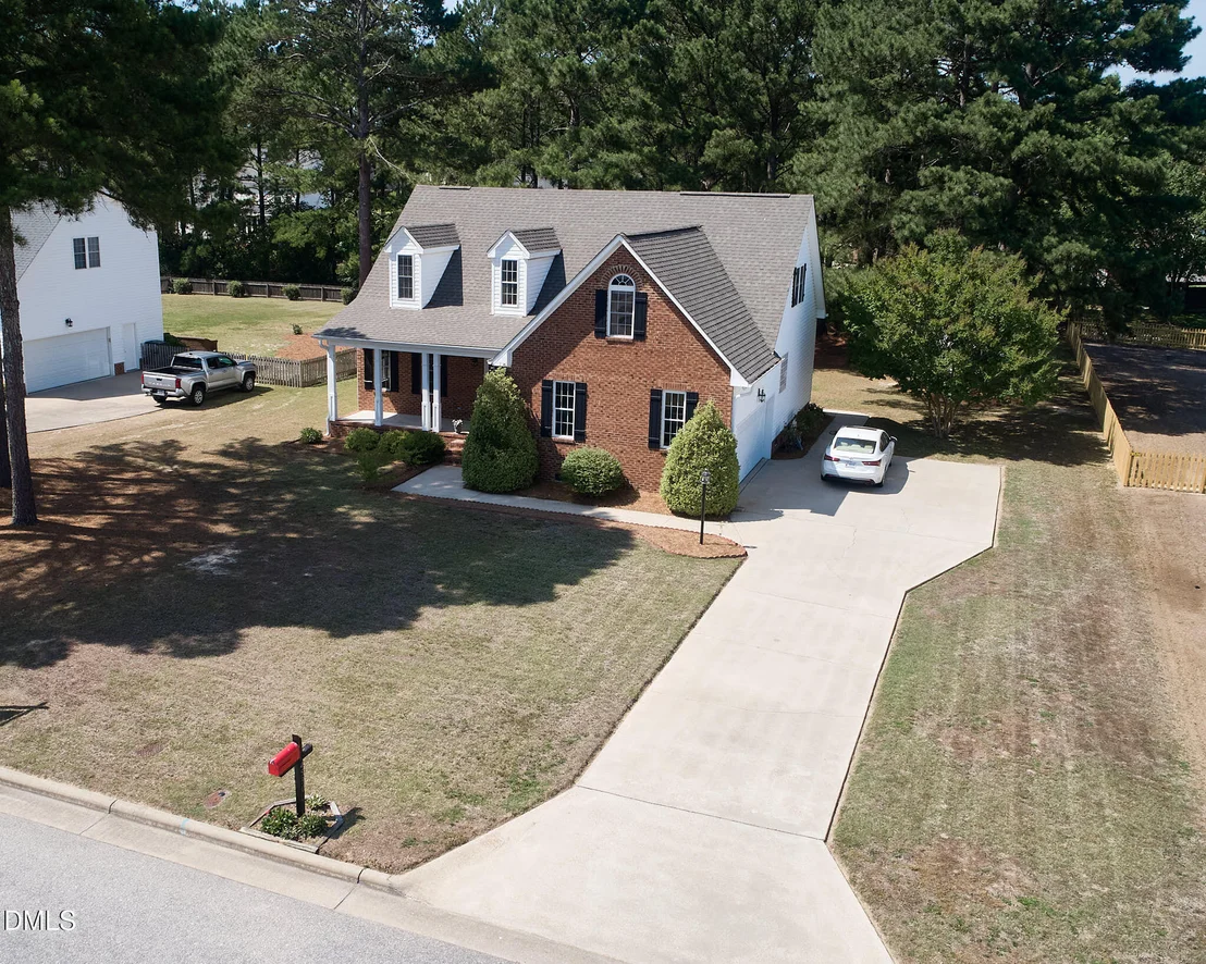 Photo of 4530 Dewfield Drive N