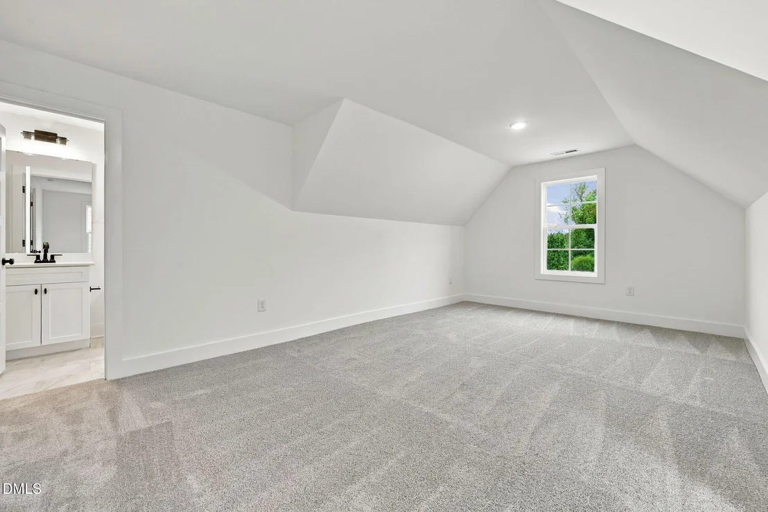 Photo of 131 Grinnell Loop