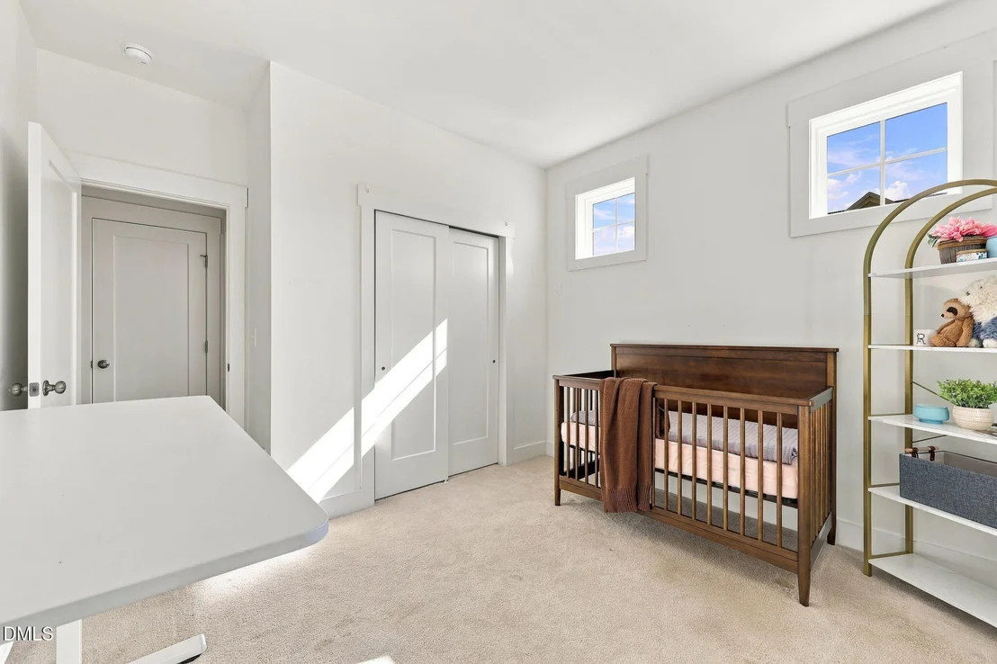 Photo of 325 Underhill Way