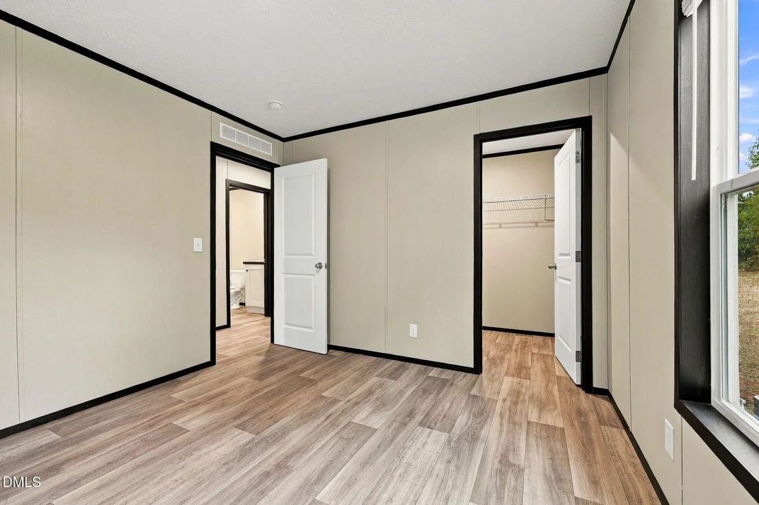 Photo of 8025 Cornwall Road