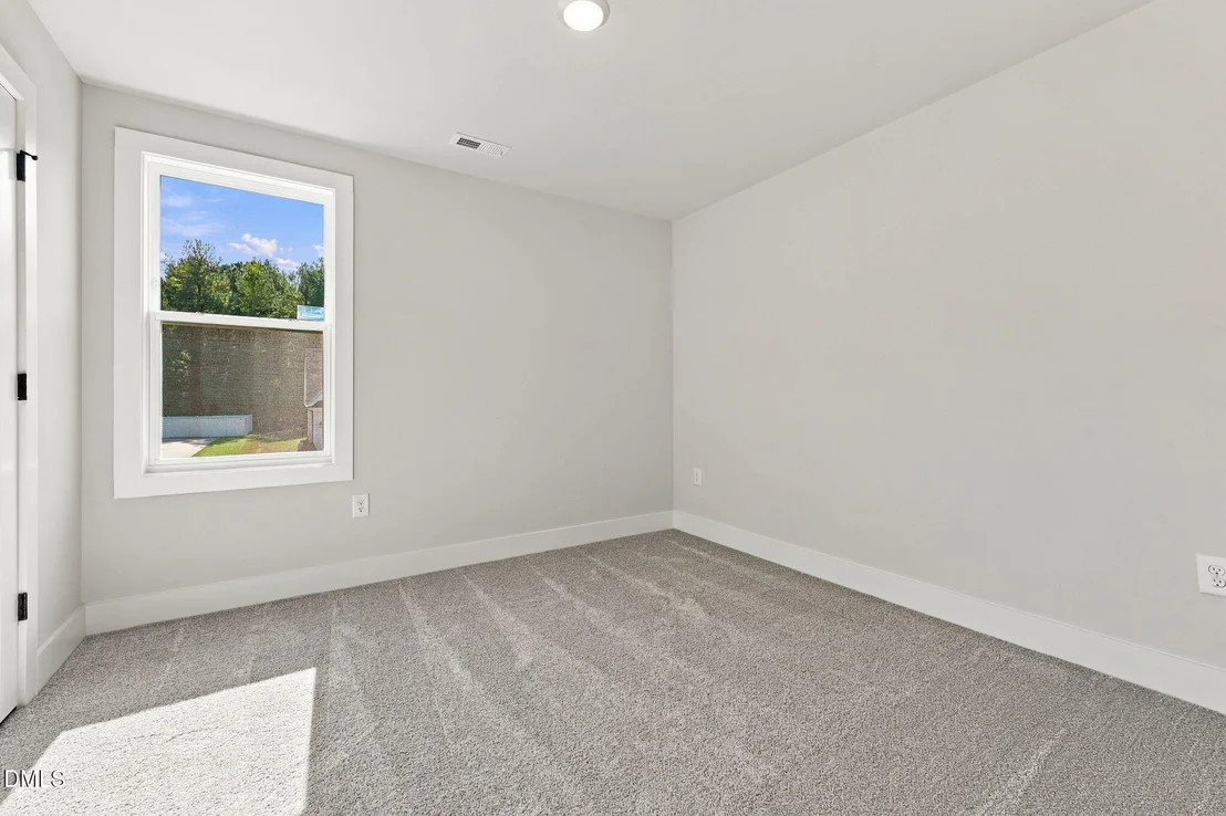 Photo of 127 Grinnell Loop