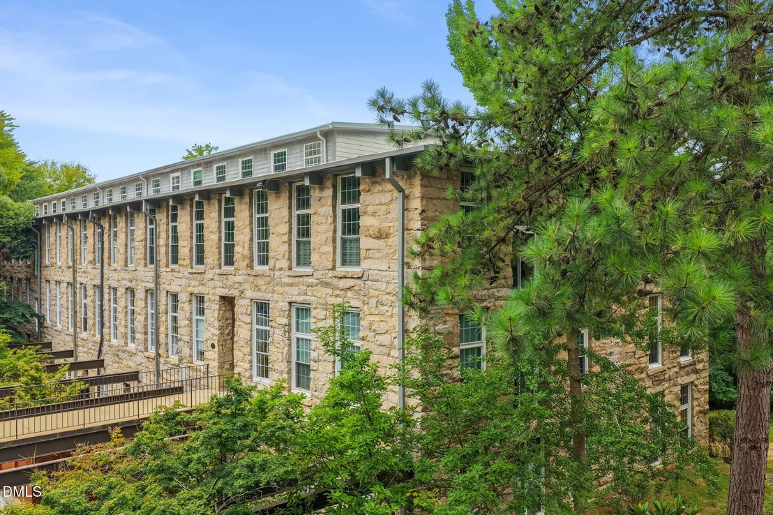 Photo of Unit 113 at 1500 River Mill Drive