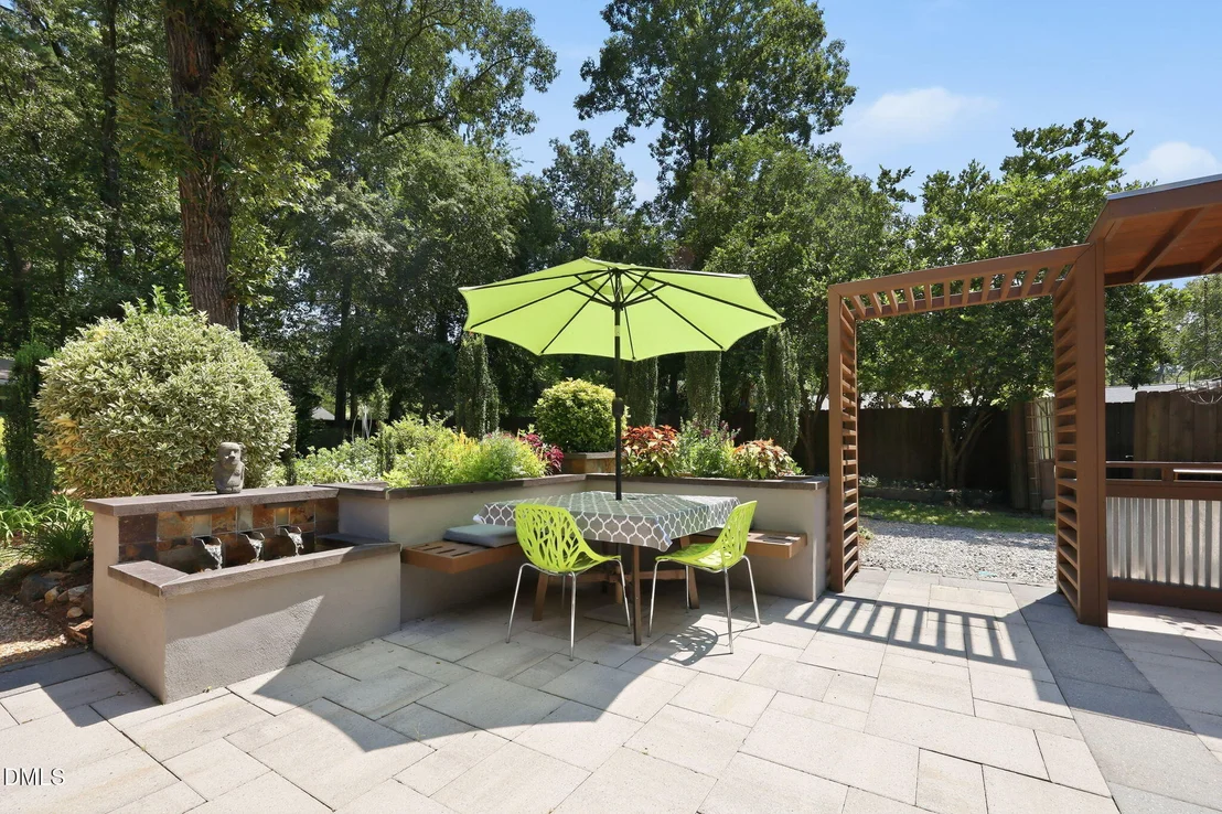 Photo of 3729 Cambridge Road