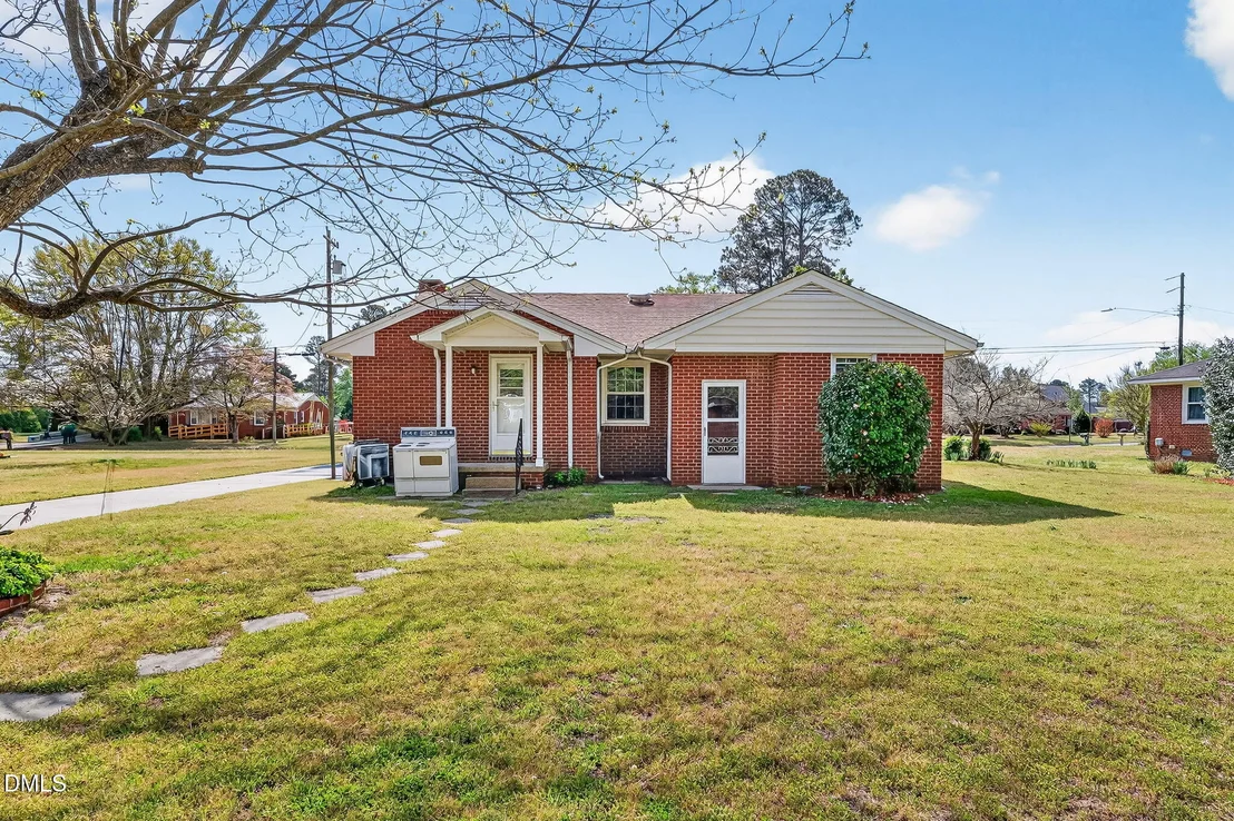 Photo of 105 Forest Drive