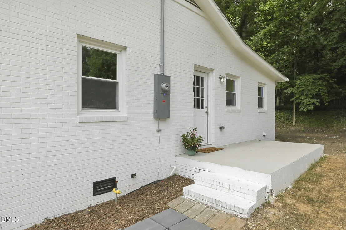 Photo of 707 Dickens Street
