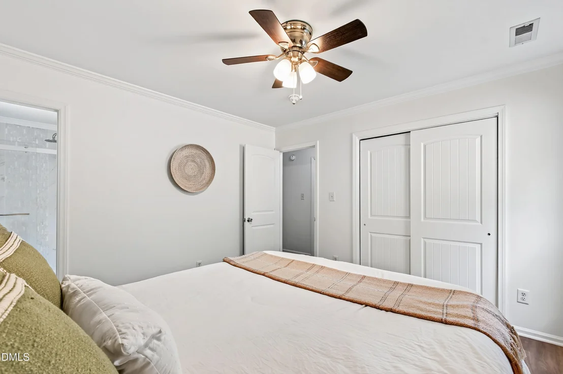 Photo of 1341 Crabtree Boulevard