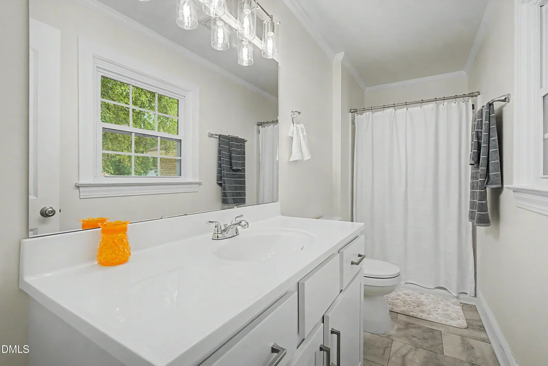Photo of 2900 Carey Road