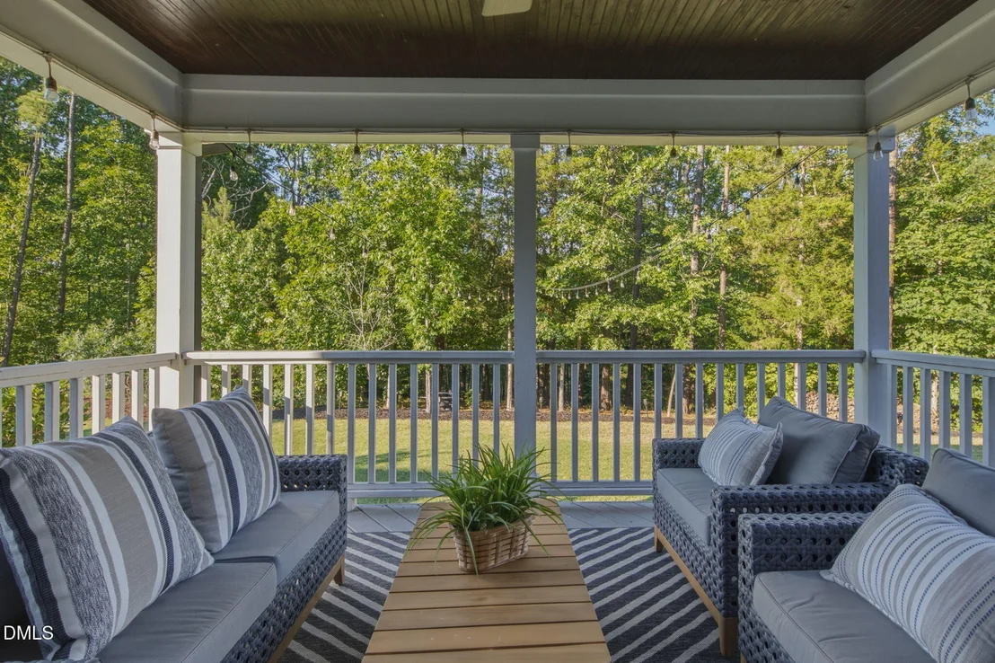 Photo of 1029 Queensdale Drive