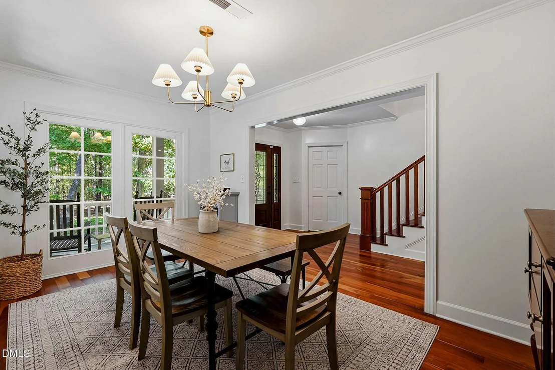 Photo of 415 River Bluff Drive N