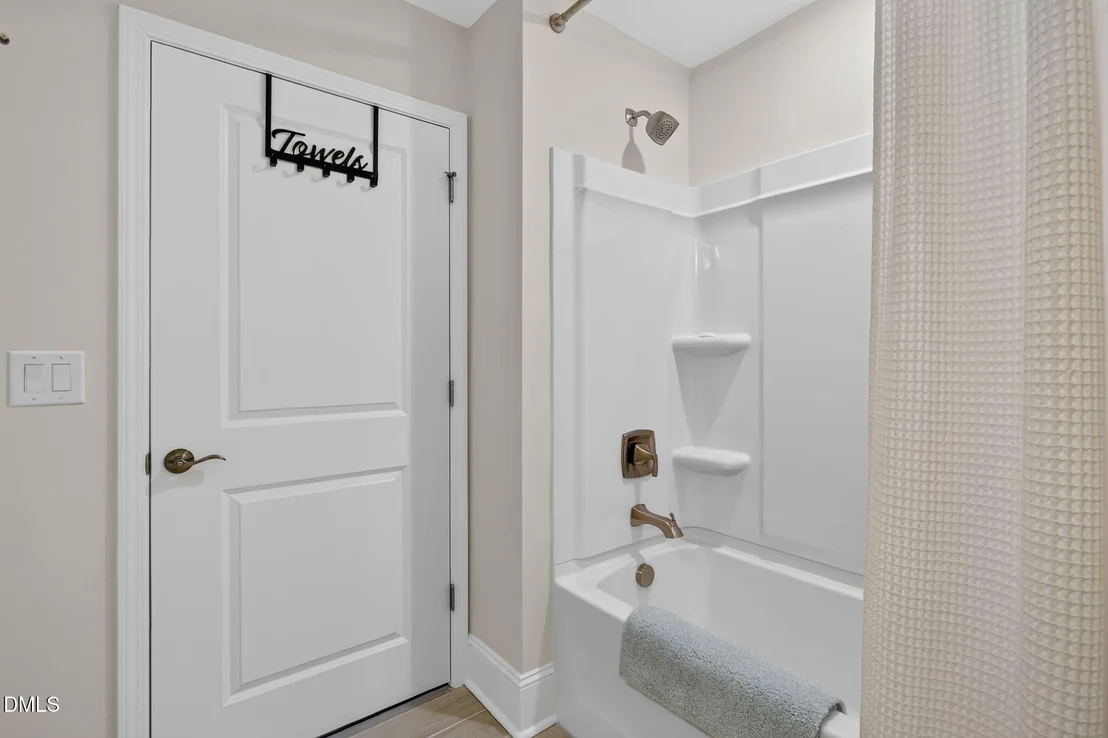 Photo of 86 Shadowbrook Trail