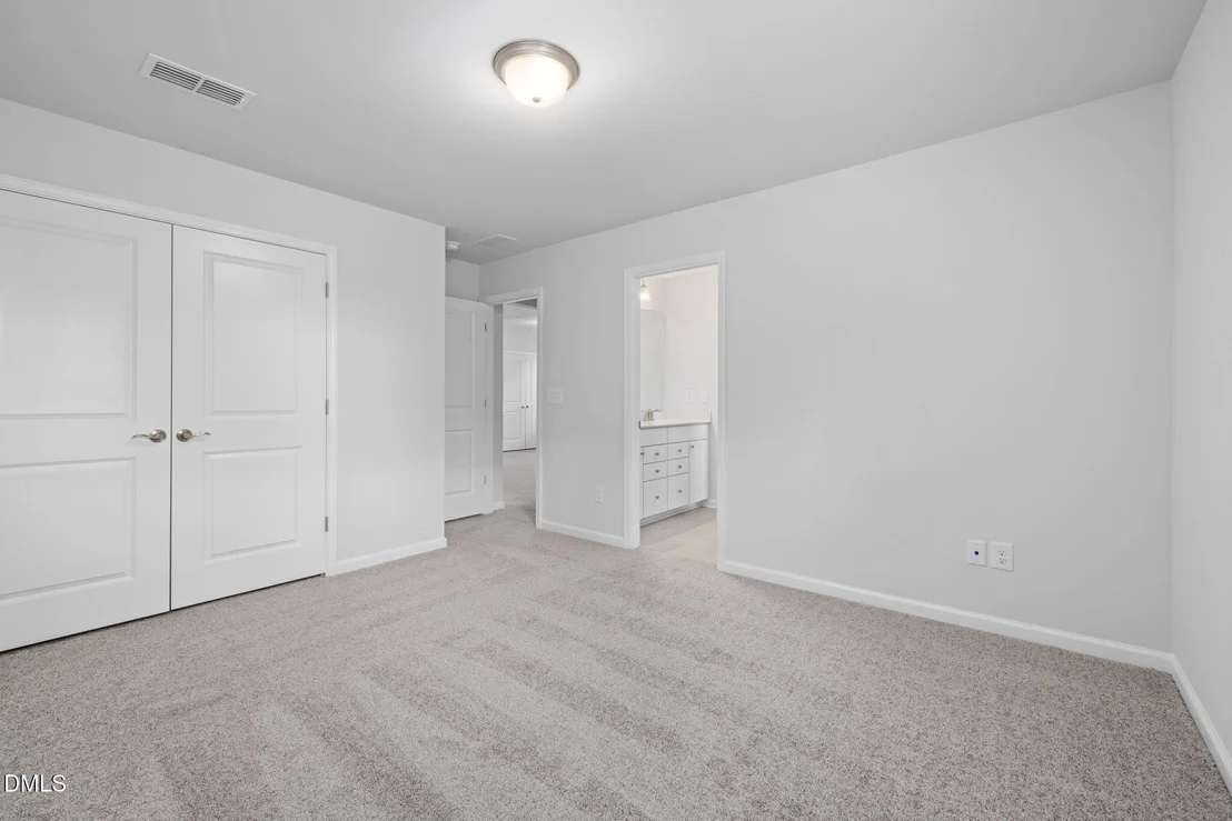 Photo of 1447 Rowboat Road