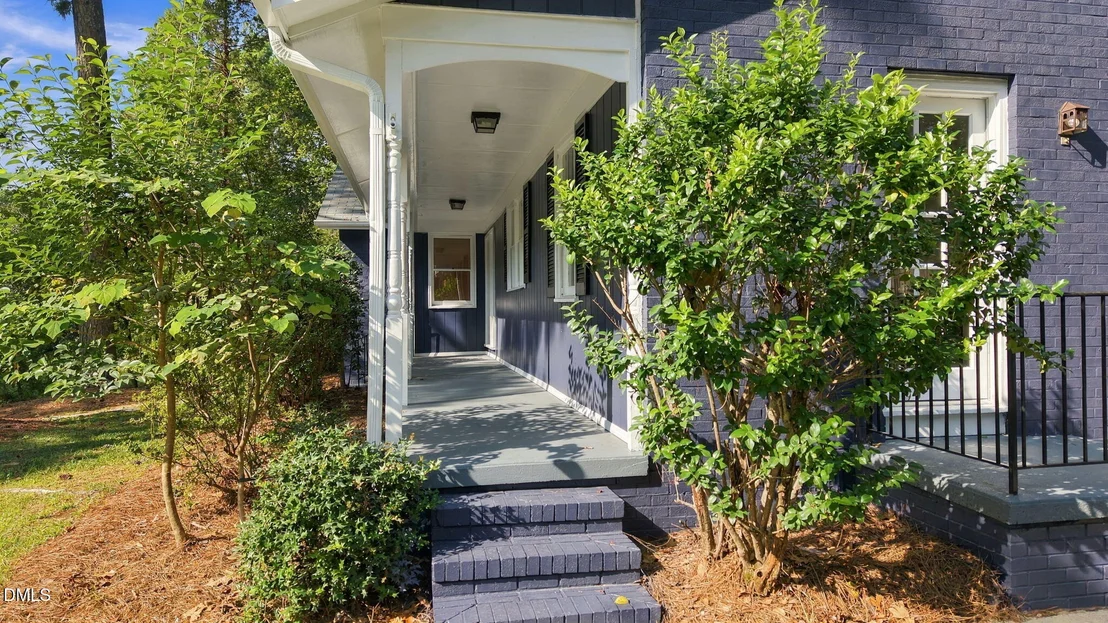 Photo of 404 Longleaf Drive