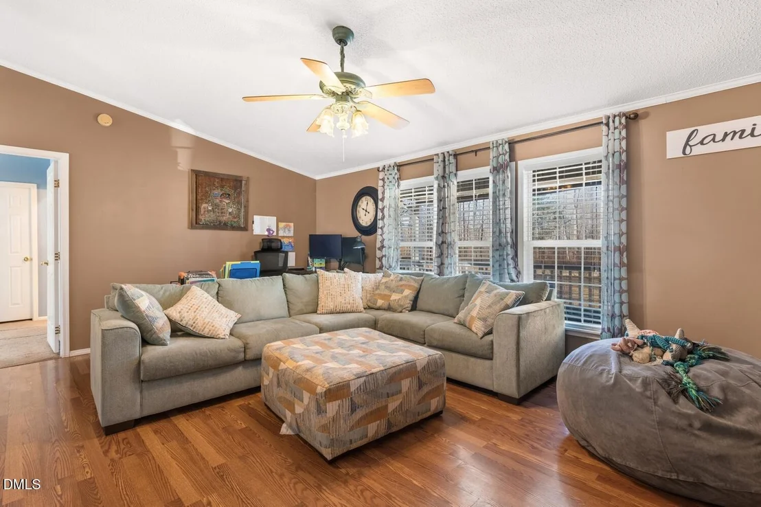 Photo of 3824 Poplar Drive