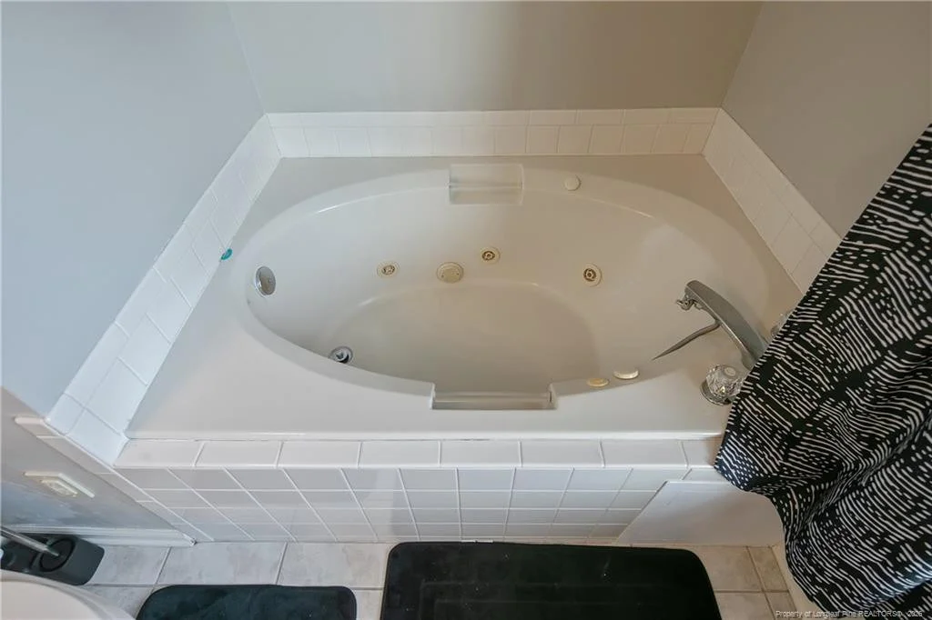 Photo of 6213 Streeter Drive